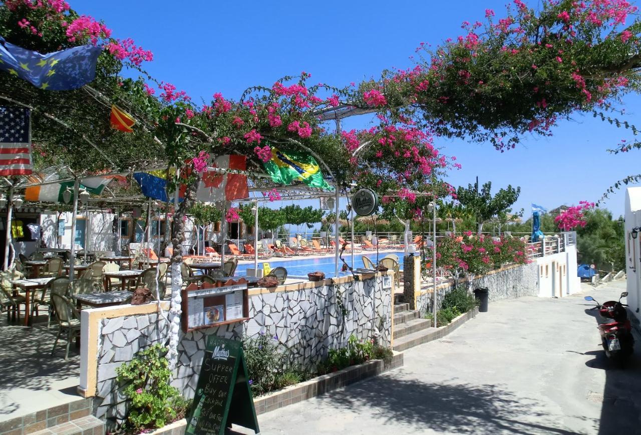 Santorini Camping & Hostel Fira (Santorini) Exterior foto